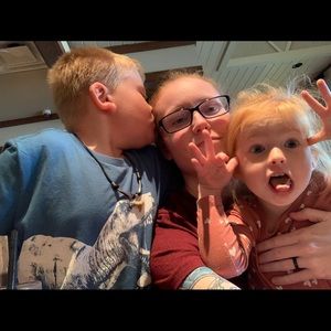 Meet your Posher, Kayla